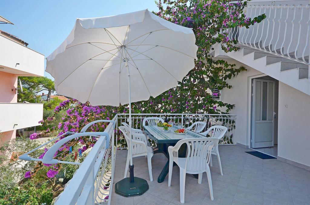Apartments Sime Vodice Eksteriør billede
