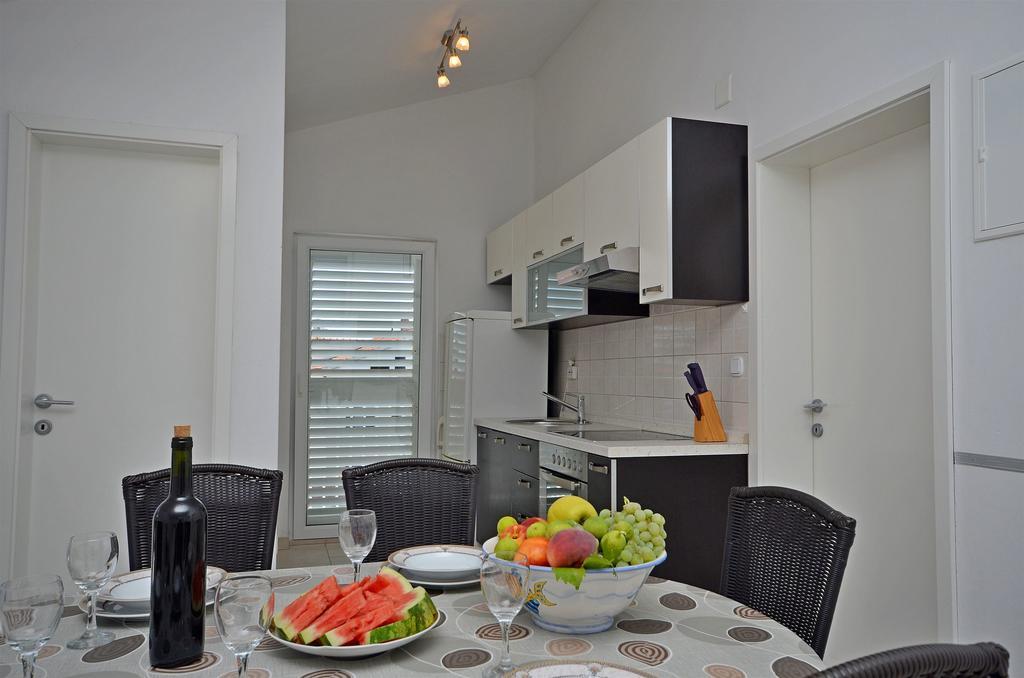 Apartments Sime Vodice Eksteriør billede