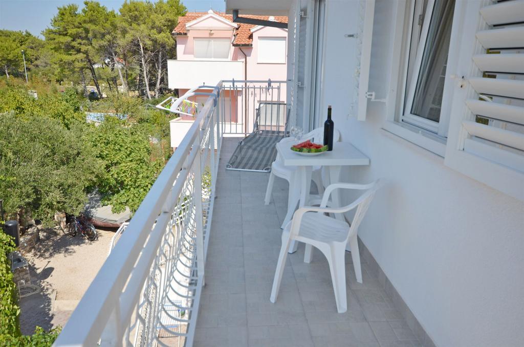 Apartments Sime Vodice Eksteriør billede