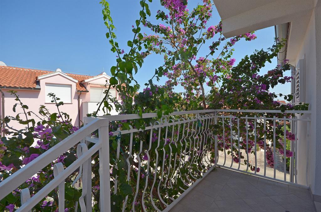 Apartments Sime Vodice Eksteriør billede